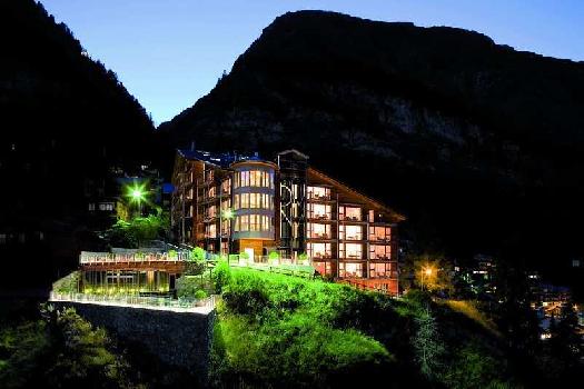 Beautiful Valley view Hotel available for Lease in Shoghi, Shimla