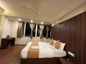 250 Sq.ft. Hotel & Restaurant for Rent in Fatehabad Road, Agra