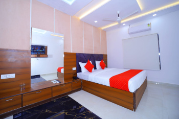 400 Sq. Yards Hotel & Restaurant for Rent in Chaitanya Vihar, Vrindavan