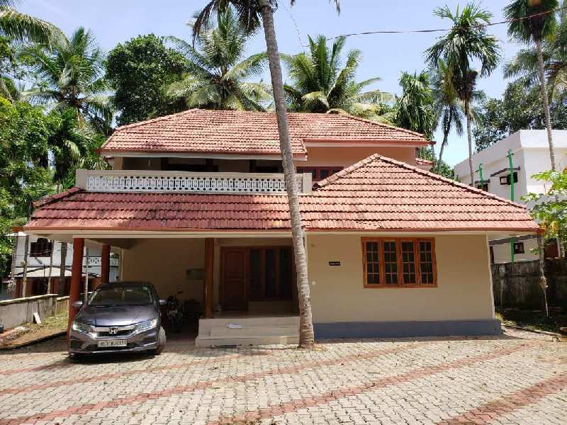 4000sq.ft residenrtial house for sale at Pavangad,  CALICUT