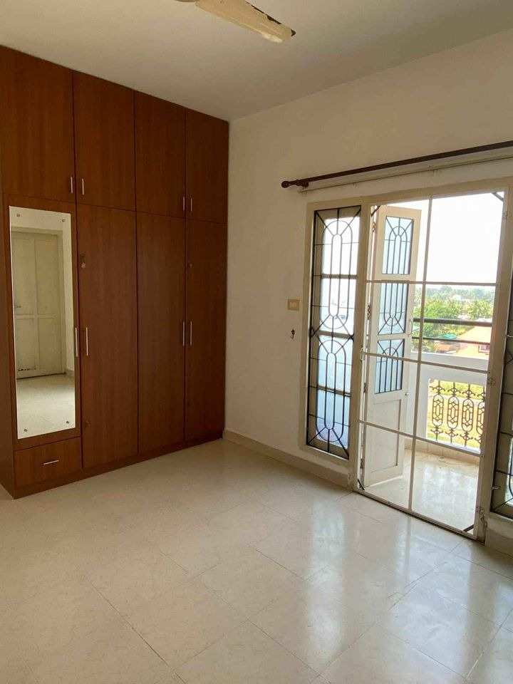 Semi-furnished Flat for Rent at Trivandrum