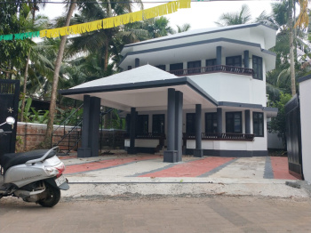 2000sq.ft Commercial House for rent at Calicut