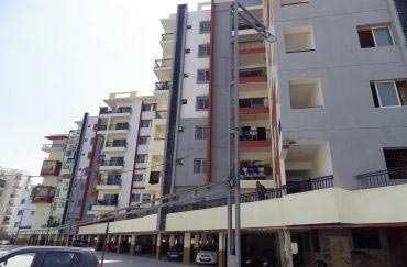 Freehold 3 BHK Flat For Sale at Nipania , Indore