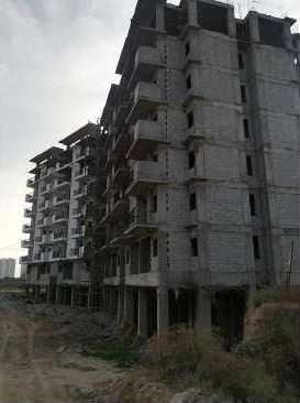 2 BHK Flats & Apartments for Sale in Sector 10, Greater Noida (975 Sq.ft.)