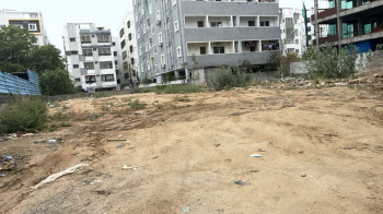 Plot for sale in Govt.lay out Future City 121 yards W/F