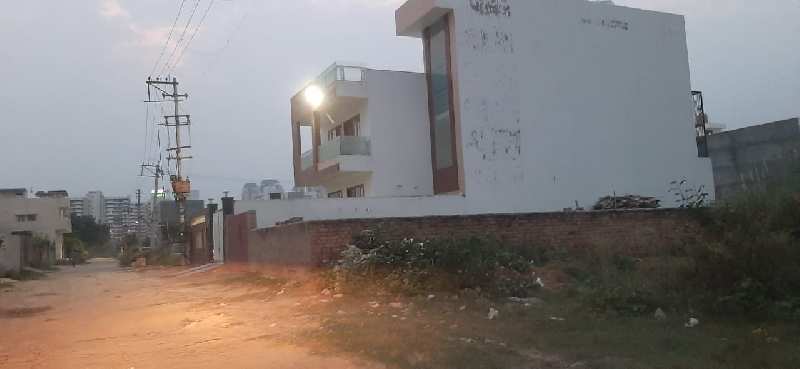 clear 140 Sq. Yards Residential Plot for Sale in New Palam Vihar, Gurgaon