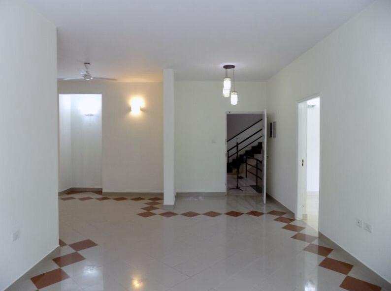 3 BHK Flats & Apartments for Sale in Indira Nagar, Bangalore (2550 Sq.ft.)
