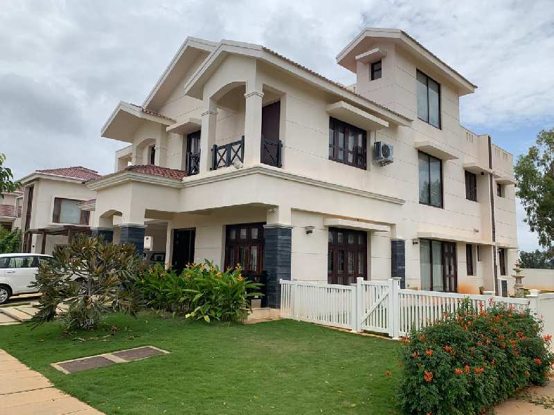 4 BHK Individual Houses / Villas for Sale in Sarjapur Road, Bangalore (5700 Sq.ft.)