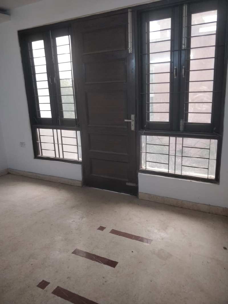 3 BHK Flats & Apartments for Sale in Sector 2, Dwarka, Delhi (1700 Sq.ft.)