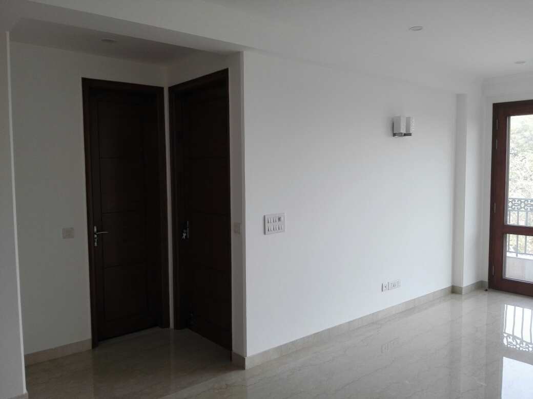 3 BHK Flats & Apartments for Sale in Sector 5, Dwarka, Delhi (1700 Sq.ft.)