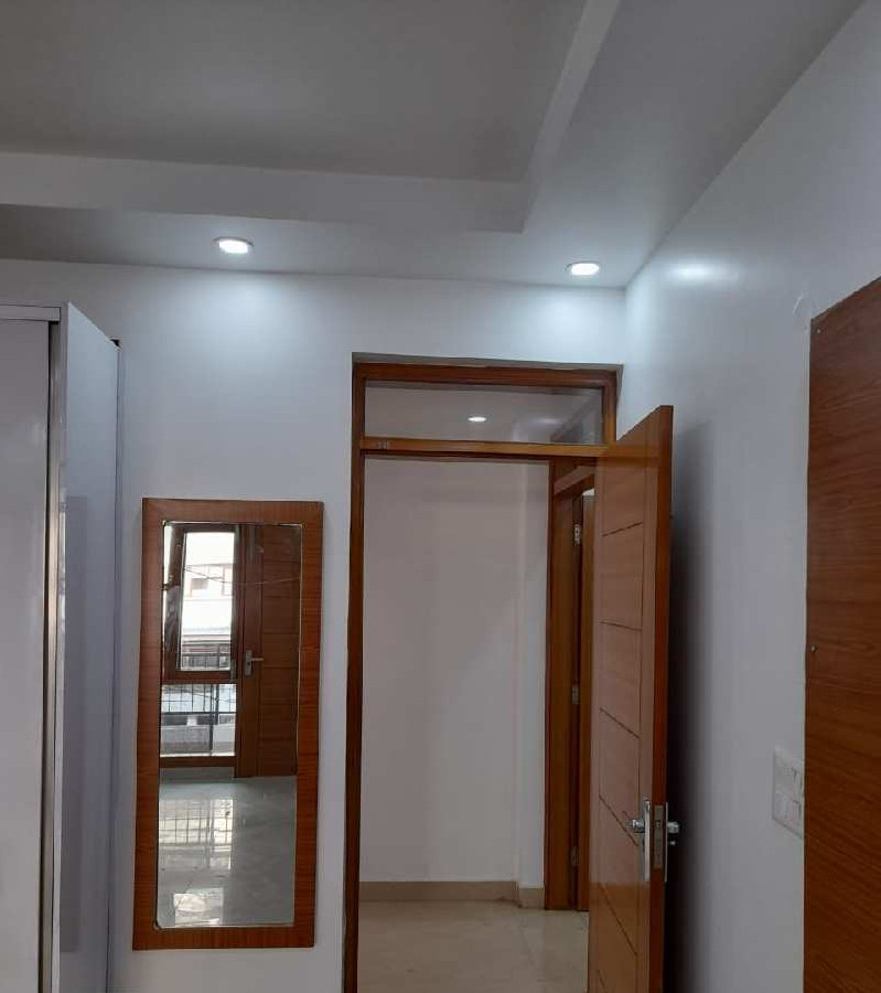 2 BHK Flats & Apartments for Sale in Sector 6, Dwarka, Delhi (1100 Sq.ft.)