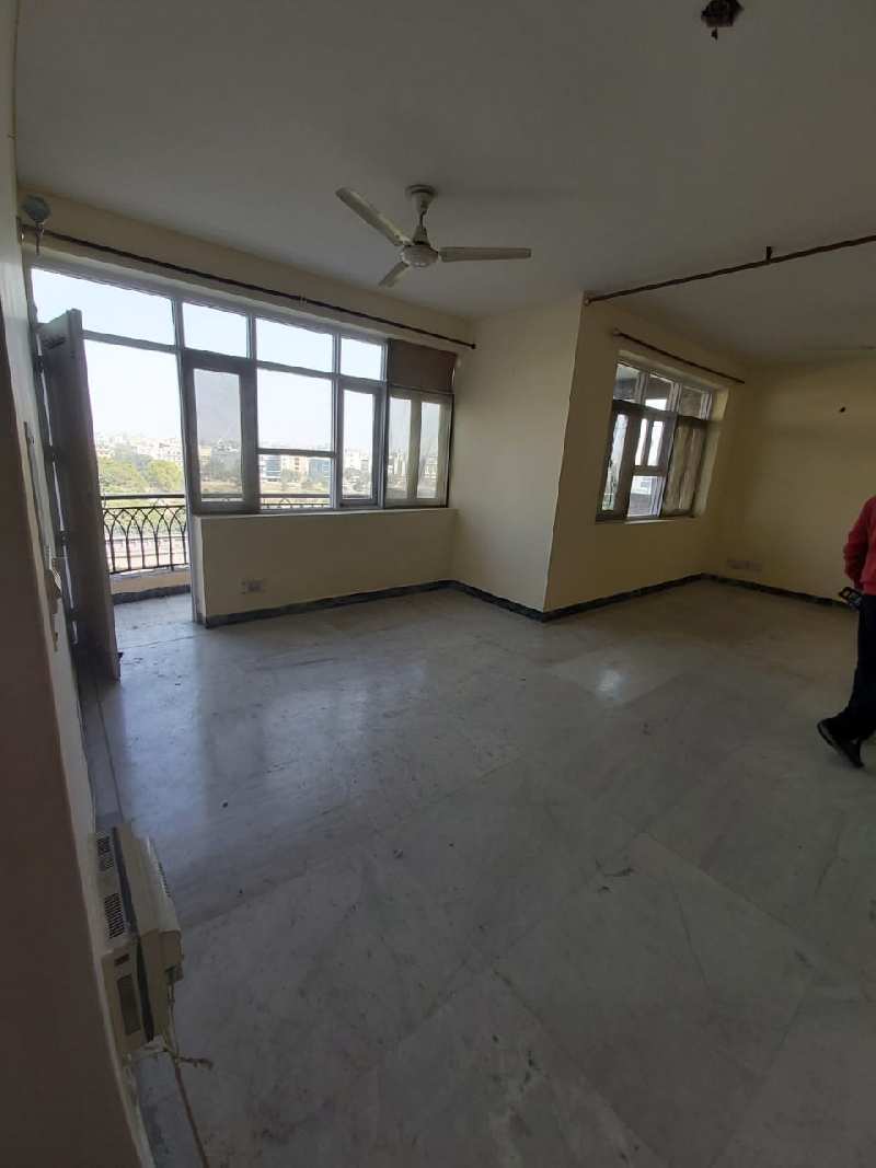 3 BHK Flats & Apartments for Sale in Sector 2, Dwarka, Delhi (1650 Sq.ft.)