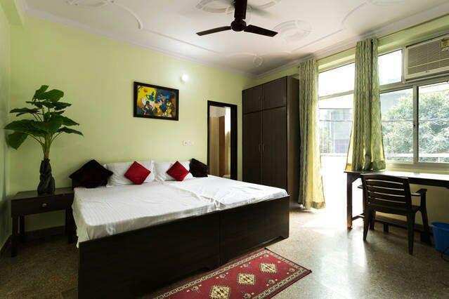 3 BHK Flats & Apartments for Sale in Sector 11, Dwarka, Delhi (1500 Sq.ft.)