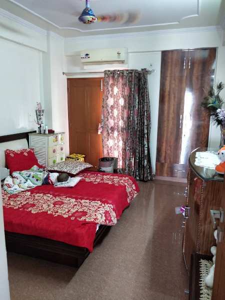 4 BHK Flats & Apartments for Sale in Raj Nagar, Ghaziabad