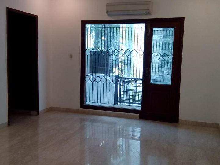 3 BHK Flat for Rent in Azad Nagar, Versova Road
