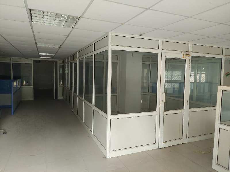2500 Sq.ft. Office Space for Rent in Kutchery Chowk, Ranchi (2300 Sq.ft.)