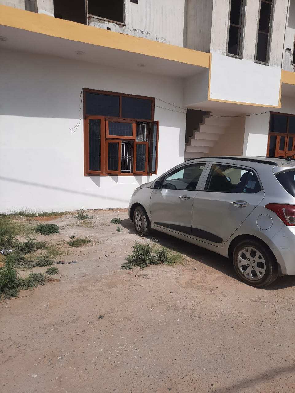 2 BHK Flats & Apartments For Sale In Modipuram, Meerut (135 Sq. Yards)
