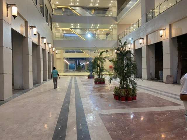 3500 Sq.ft. Commercial Shops for Sale in Sector 75, Noida