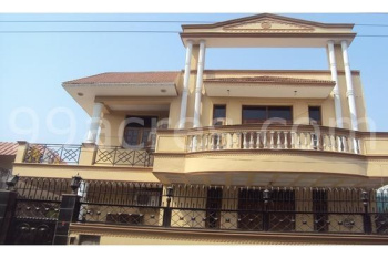 Kothi For sale in Sector-99,Noida,Green bElt facing