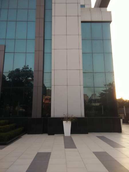 Available 10000 sqf tfactory for rent in sector 63.noida
