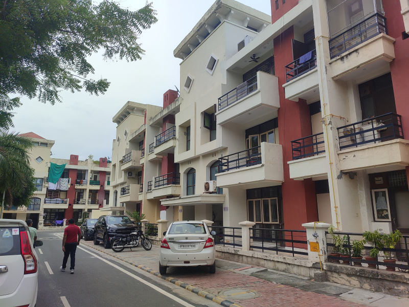 4BHK Flat Available For Rent Opposite Courtyard Marriott Hotel, Fatehabad Road, Agra