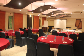 74000 Sq.ft. Hotel & Restaurant for Sale in New Market Area, Kolkata