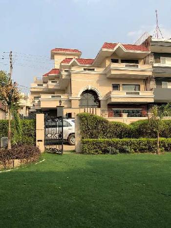 6 BHK Individual Houses / Villas For Sale In Sector 39, Gurgaon (3950 Sq.ft.)