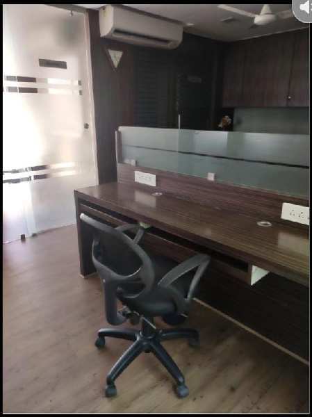 1700 Sq.ft. Office Space for Rent in Cross Road, Ahmedabad