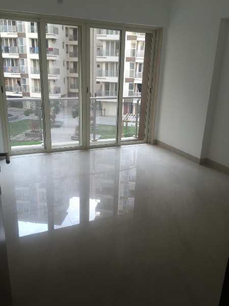 2 BHK semi furnished for rent in Kohinoor city