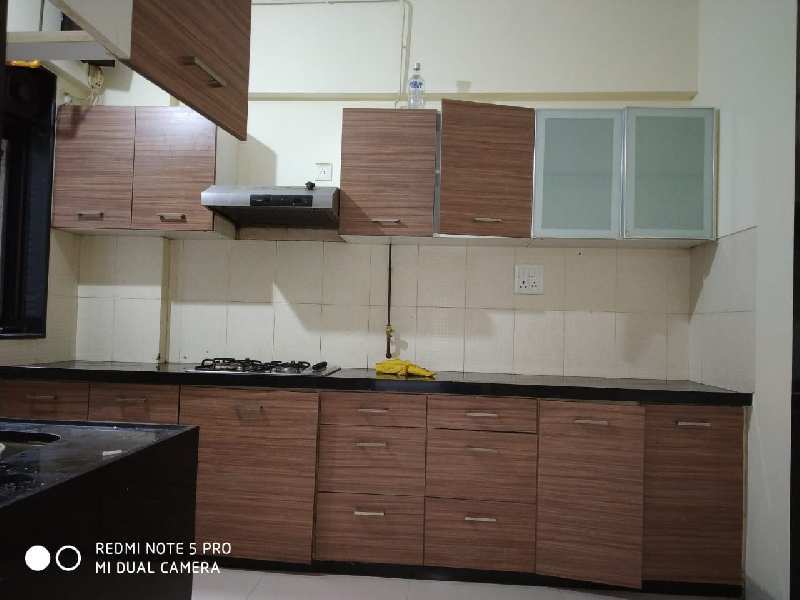 2 BHK semi furnished for rent in Kohinoor city