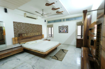 Karelibaug premium bungalow for sale by Pushti Realty