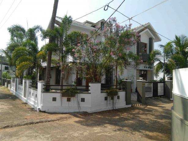 4 BHK Individual House for Sale in Chevarambalam, Kozhikode (2000 Sq.ft.)