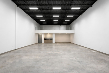 Warehouse/Godown for Sale in Umbergaon, Valsad (1400 Sq.ft.)