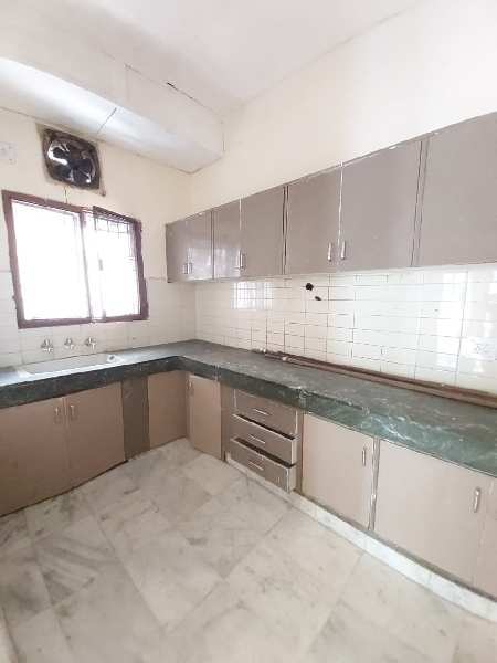 3 BHK first floor society flat for rent