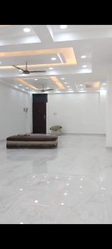 Commercial Shops for Sale in Niti Khand 2, Ghaziabad (420 Sq.ft.)