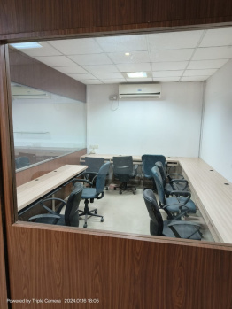 1360 Sq.ft. Office Space for Sale in Udhna, Surat