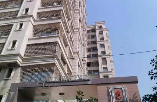2 Bhk flat in Kandivali west Shree Niketan new link road .