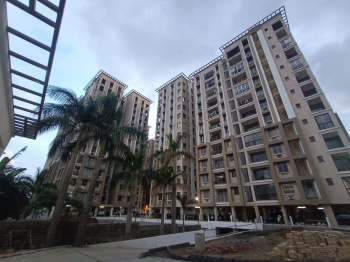 Luxury 3BHK flat for Sale In Gated Society with all modern amenities.