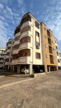 2 BHK semi fernished flat in Prime Location Morabadi