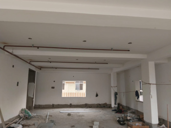 This 1000 sqft commercial office space is available on ground floor in the prime location of Lalpur