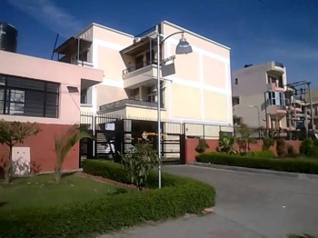 3 BHK Flats & Apartments for Sale in Sector 51, Chandigarh (1200 Sq.ft.)