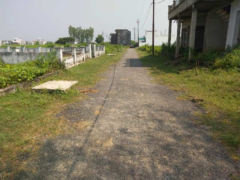 Very prime and fully developed plot in gomti anagr lucknow