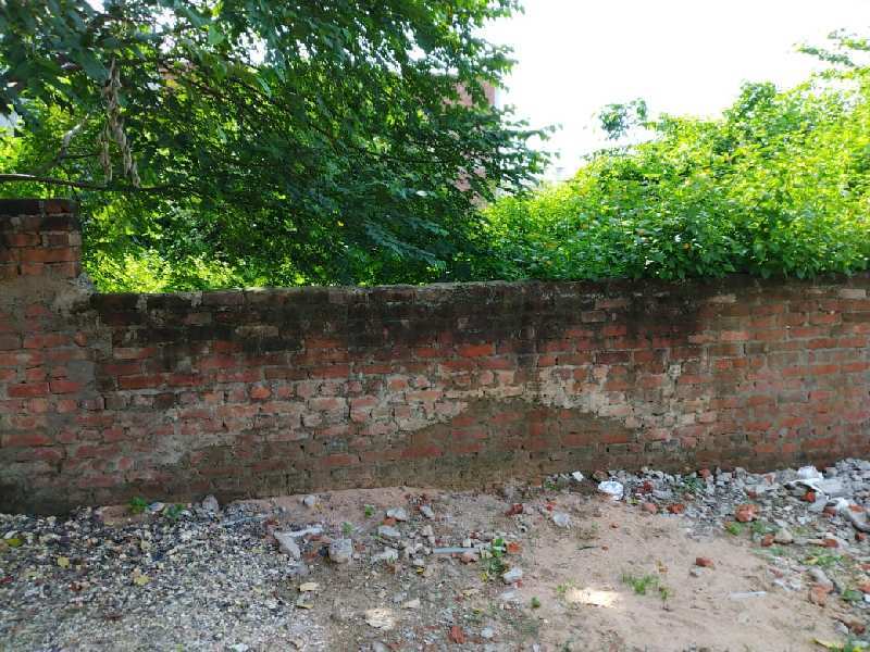 resi dential plot is in raghunath nagar colony