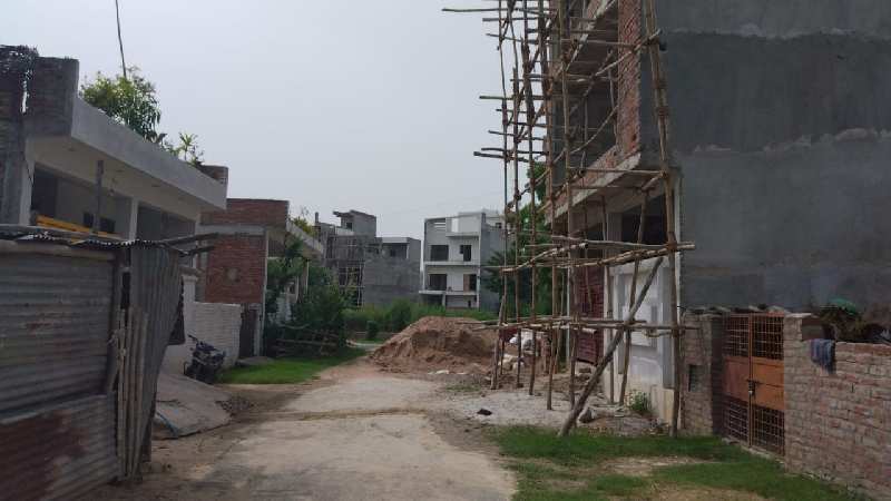residential plot are available on shaheed path