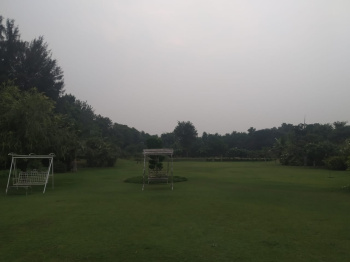 ONE ACRE FULLY DEVELOPED FARM HOUSE AVAILABLE FOR SALE