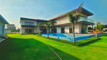 2.5 acre Fully developed farm in Chatterpur area Delhi