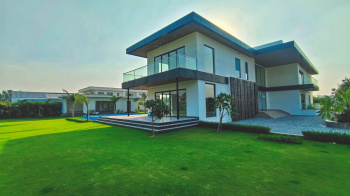 One acre fully developed farm house in Chatterpur delhi