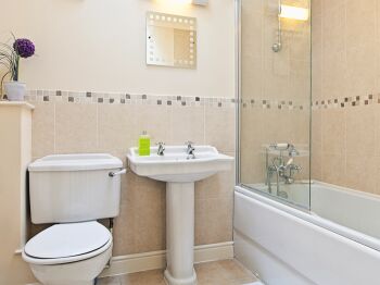2 BHK Flats & Apartments for Sale in Ganga Nagar, Rishikesh (1000 Sq.ft.)