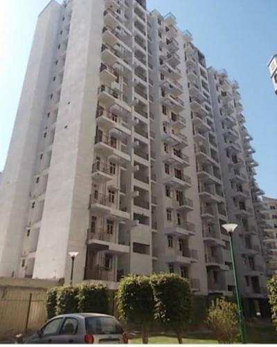 2 BHK Flats & Apartments for Sale in Alwar Bypass Road, Bhiwadi (925 Sq.ft.)