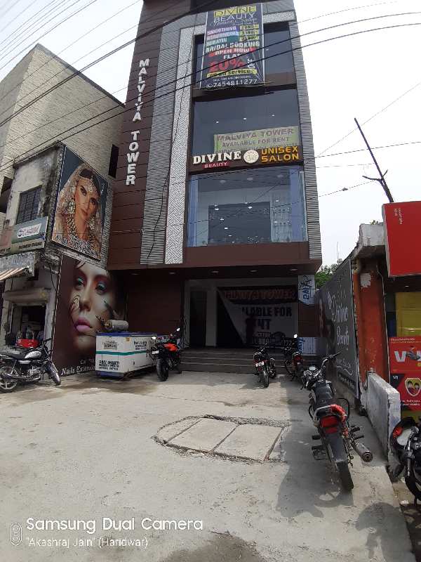 A Commercial Showroom/Hall is Available for Rent At Very Prime location in Roorkee City Near Malviya Chowk, Delhi Dehradun National Highway Roorkee